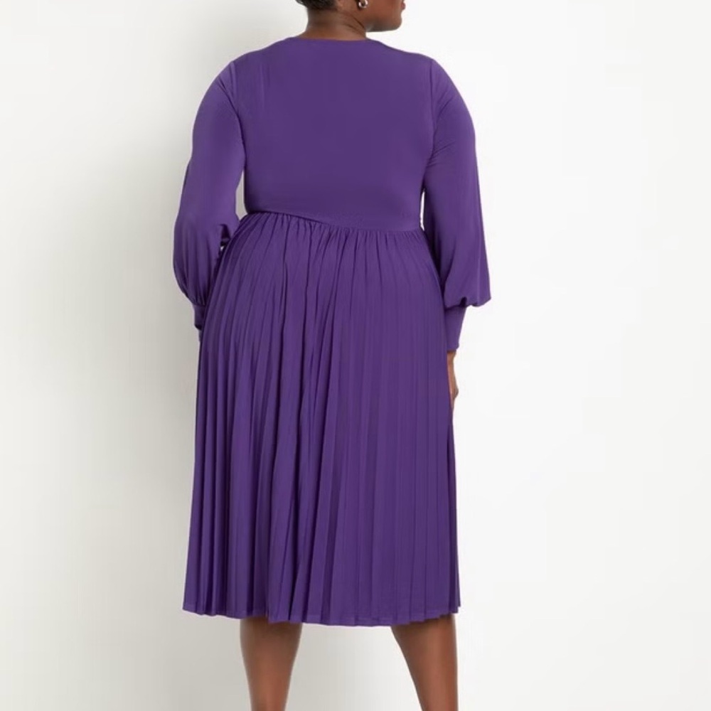 Eloquii Purple Twist Front Pleated Midi Dress Long‎ Sleeve V-Neck Plus Sz 26 NEW - Picture 3 of 8